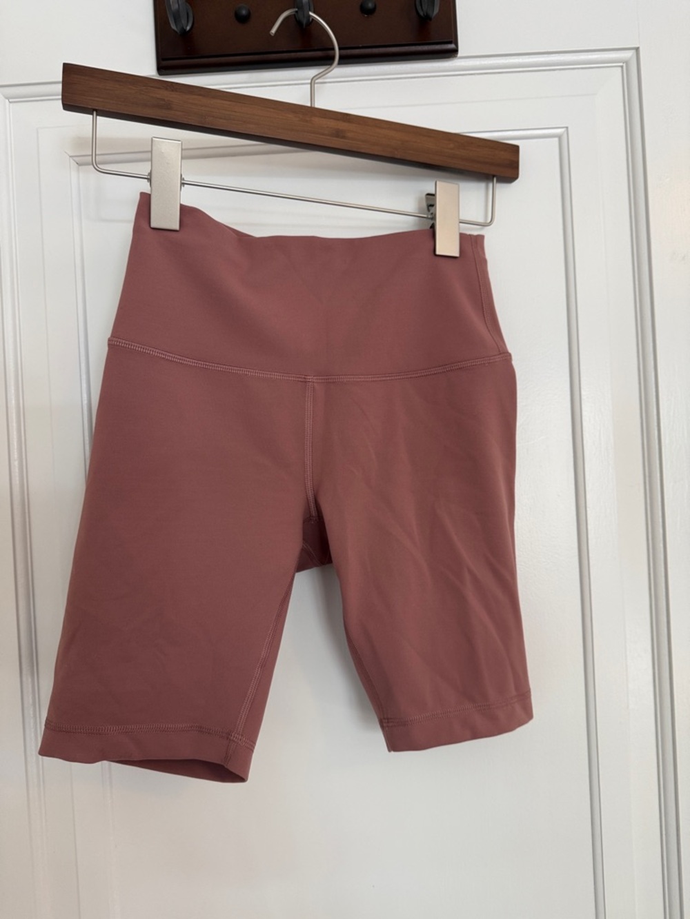 lululemon athletica Bike Shorts - dusty rose